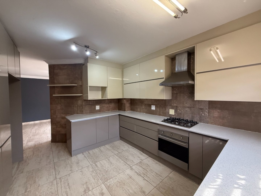 4 Bedroom Property for Sale in Melodie North West